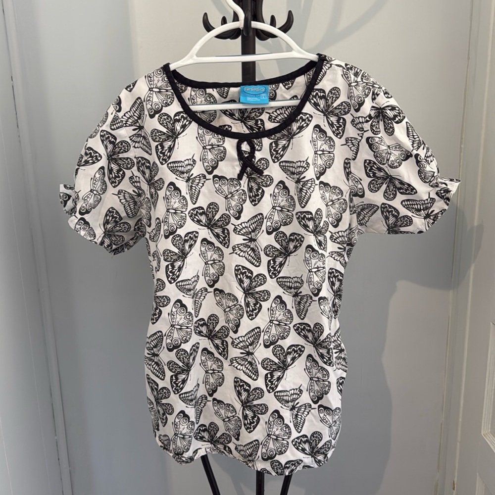 Scrub Co. Butterfly Scrub Top
